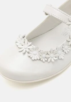 Primigi Ballerine Con CinturinoBianco Bambini Scarpe PR313A08M-A11 -Chic Scarpe Negozio 8d8bb67e84644cf495f4675a9fb65ff0