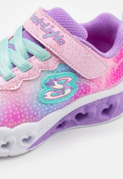 Skechers Flutter Heart LightsSneakers BassePink Bambini Scarpe SK113D0FG-J11 11 Skechers Flutter Heart LightsSneakers BassePink Bambini Scarpe SK113D0FG-J11 -Chic Scarpe Negozio 8ecc0cfc55c94f88ac6a423c15a50f91