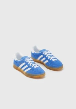 Adidas Originals Gazelle IndoorSneakers BasseBlue Fusion Cloud White Gold Metallic Donna Sneakers AD111A280-K11 -Chic Scarpe Negozio 8ee4e37c369e43818bff0d8b36b2b084