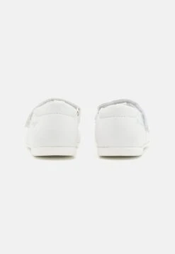 Primigi BabyBallerine Con CinturinoBianco Bambini Scarpe PR313A08T-A11 8 Primigi BabyBallerine Con CinturinoBianco Bambini Scarpe PR313A08T-A11 -Chic Scarpe Negozio 8f6b0456d09d4f9292f4db194352e4f3