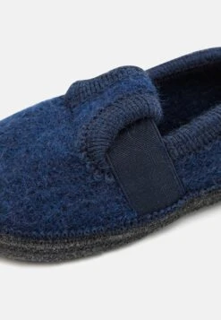 Comfy UnisexPantofoleDark Blue Bambini Pantofole RG616L002-K11 11 Comfy UnisexPantofoleDark Blue Bambini Pantofole RG616L002-K11 -Chic Scarpe Negozio 900d8425907e4a4b9a9a69a7fe9f61b3