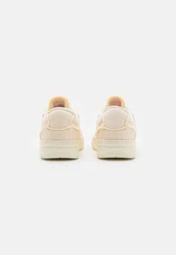 Lacoste Crafted - Sneakers Basse - Off-White 8 Lacoste Crafted - Sneakers Basse - Off-White -Chic Scarpe Negozio 91773ca2ebf0435c819cb0cb46e1049e
