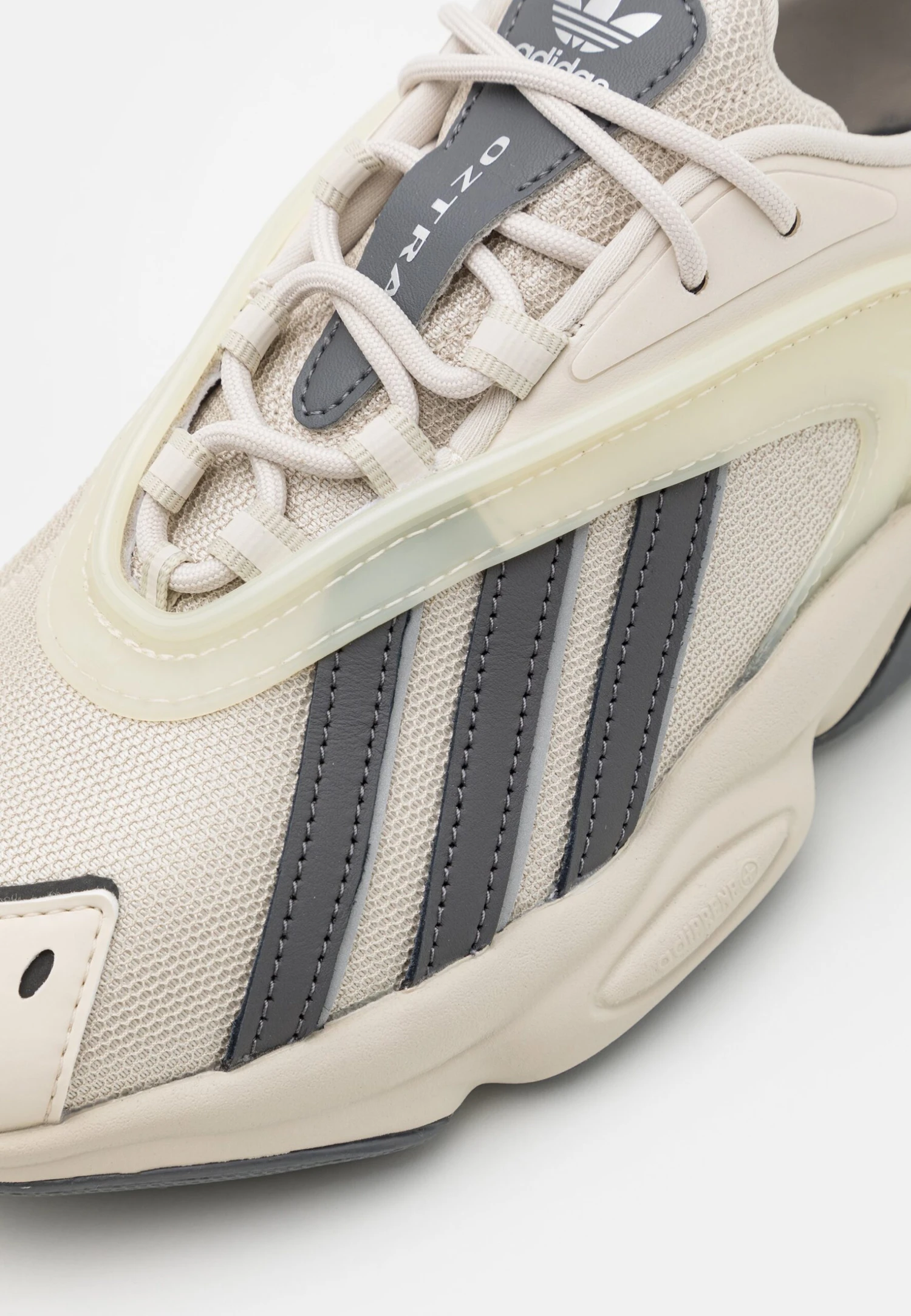 Adidas Originals Oztral UnisexSneakers BasseAlumina/Grey Five/Silver Metallic Donna Scarpe AD115O1H4-C11 8 Adidas Originals Oztral UnisexSneakers BasseAlumina/Grey Five/Silver Metallic Donna Scarpe AD115O1H4-C11 - immagine 8