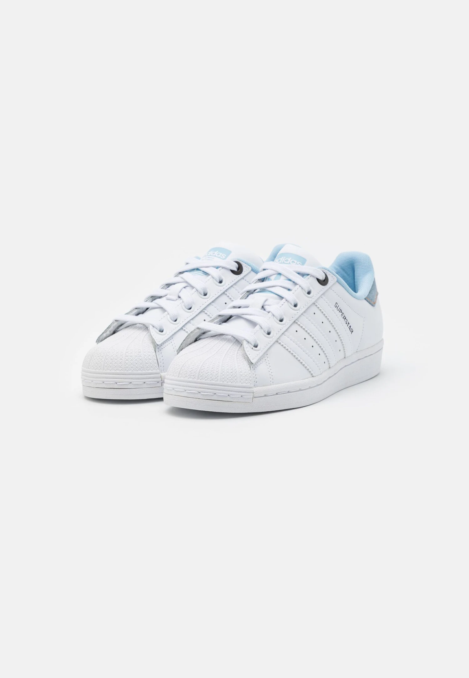 Adidas Originals Superstar UnisexSneakers BasseFootwear White/Carbon/Core Black Uomo Scarpe AD115O1I5-A12 2 Adidas Originals Superstar UnisexSneakers BasseFootwear White/Carbon/Core Black Uomo Scarpe AD115O1I5-A12 - immagine 2