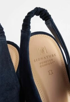 Next Signature Leather Knot WedgesSandali Con ZeppaNavy Blue Donna Tacchi Alti NX311A1CK-K11 -Chic Scarpe Negozio 95dc9da353b94f4389026f8f19518322