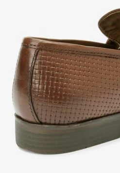 Next Embossed Tassel LoafersScarpe Senza LacciTan Brown Uomo Scarpe Basse NX312C06Q-O12 5 Next Embossed Tassel LoafersScarpe Senza LacciTan Brown Uomo Scarpe Basse NX312C06Q-O12 -Chic Scarpe Negozio 9afd7a66554844d1868dd81469a0c4c3