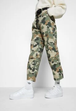 Adidas Originals Superstar BoldSneakers BasseFootwear White/Gold Metallic Donna Scarpe AD111A0ZE-A12