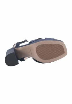 Nine West Busan 3Fx - Sandali Con Plateau - Dark Blue 7 Nine West Busan 3Fx - Sandali Con Plateau - Dark Blue -Chic Scarpe Negozio 9dcc7cb08d4345469ed44e4cb1b4860b