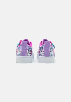Skechers Rainbow Heart Lace Up Later Zipper DetailSneakers BasseLavender/Multi-Coloured Bambini Scarpe SK113D0JH-I11 8 Skechers Rainbow Heart Lace Up Later Zipper DetailSneakers BasseLavender/Multi-Coloured Bambini Scarpe SK113D0JH-I11 -Chic Scarpe Negozio a1e0b4ac49a241c7a53273f07ed69249