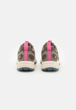 ASICS SportStyle Gel-Venture 6Sneakers BasseDark Sepia/Ironclad Donna Sneakers A0H11A0A7-O11 7 ASICS SportStyle Gel-Venture 6Sneakers BasseDark Sepia/Ironclad Donna Sneakers A0H11A0A7-O11 -Chic Scarpe Negozio a82cb0b87c764e56b882262c064ef99b