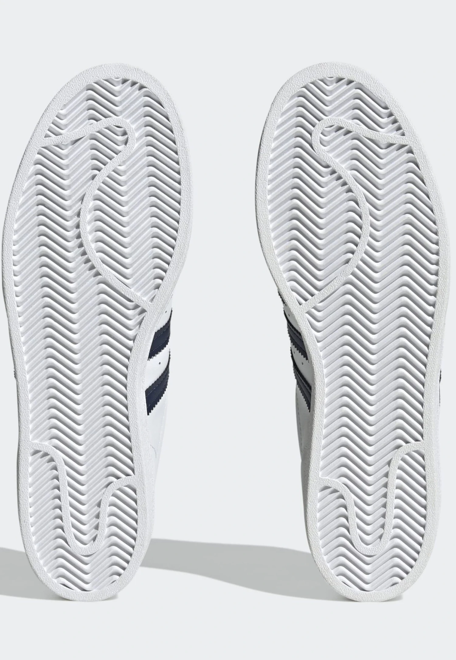 Adidas Originals Superstar UnisexSneakers BasseCloud White Cloud White Gold Metallic Uomo Scarpe AD115O0IX-A21 5 Adidas Originals Superstar UnisexSneakers BasseCloud White Cloud White Gold Metallic Uomo Scarpe AD115O0IX-A21 - immagine 5