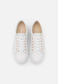 Vagabond Zoe PlatformSneakers BasseWhite Donna Sneakers VA111A0OB-A12 11 Vagabond Zoe PlatformSneakers BasseWhite Donna Sneakers VA111A0OB-A12 -Chic Scarpe Negozio ad66889d8e90492faab7a5ff7b69976f