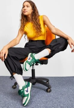 Nike Sportswear Dunk Sneakers BasseGorge Green/Midnight Navy Phantom Donna Sneakers NI111A0RH-M12 -Chic Scarpe Negozio afa3991a506844029fdc76a0a3b3e007