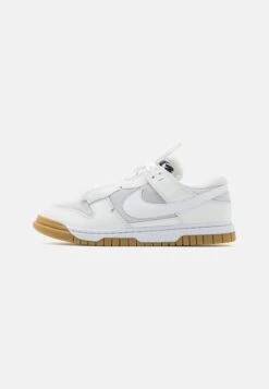 Nike Sportswear Air Dunk Jumbo UnisexSneakers BassePhoton Dust/White/Summit White/Gum Light Brown/Barely Volt/Black Uomo Sneaker NI112O0TD-A12