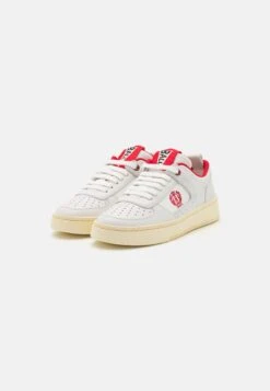 Bally RiweiraSneakers BasseWhite/Lipstick Donna Sneakers 23B11A04K-A12 11 Bally RiweiraSneakers BasseWhite/Lipstick Donna Sneakers 23B11A04K-A12 -Chic Scarpe Negozio b5a51f07ea024aaa9e3ecb3da23dbfa3