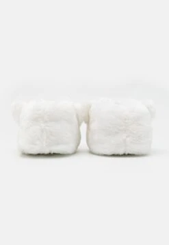 Polar Bear Slipper - Pantofole - White 8 Polar Bear Slipper - Pantofole - White -Chic Scarpe Negozio b901f8e1f79e4f03b7c88cfaede80b72
