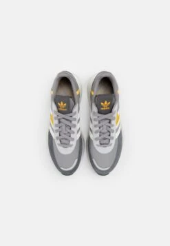 Adidas Originals Retropy F2 UnisexSneakers BasseSolid Grey/Core White/Solar Gold Uomo Scarpe AD115O1GR-C12 9 Adidas Originals Retropy F2 UnisexSneakers BasseSolid Grey/Core White/Solar Gold Uomo Scarpe AD115O1GR-C12 -Chic Scarpe Negozio b91333d2f74f4bef88b7581f6e5ae163