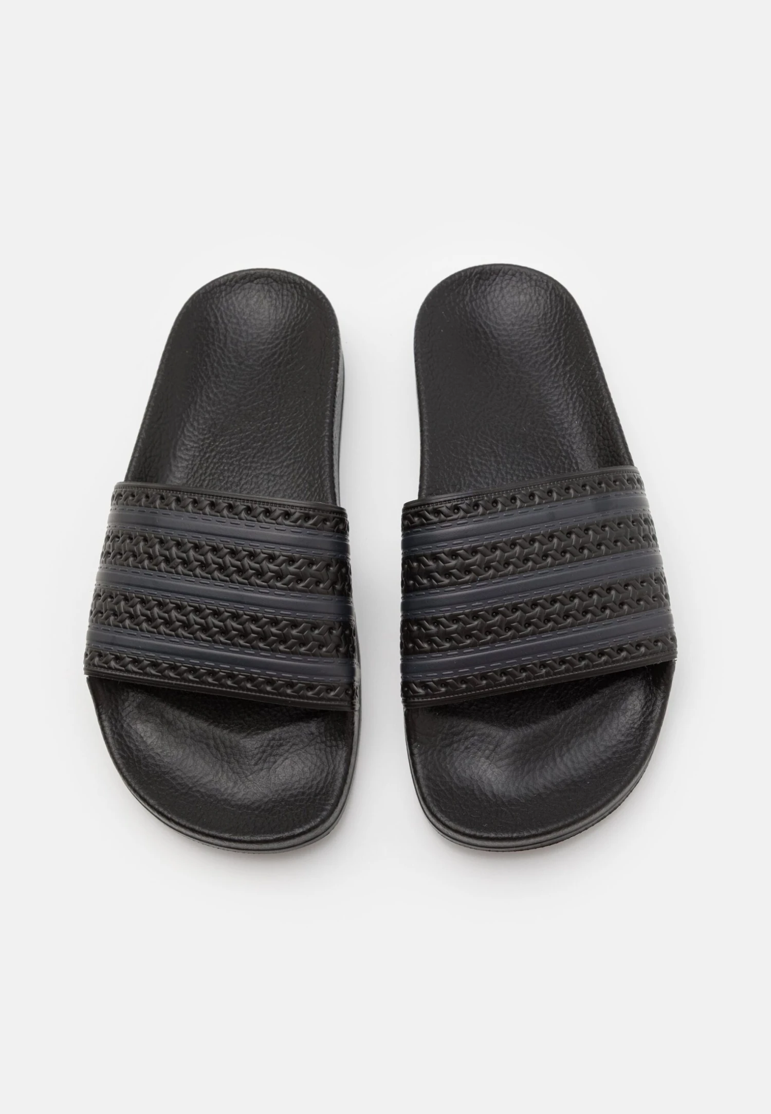 Adidas Originals Adilette UnisexCiabattineCore Black/Carbon Uomo Scarpe AD115G026-Q11 4 Adidas Originals Adilette UnisexCiabattineCore Black/Carbon Uomo Scarpe AD115G026-Q11 - immagine 4