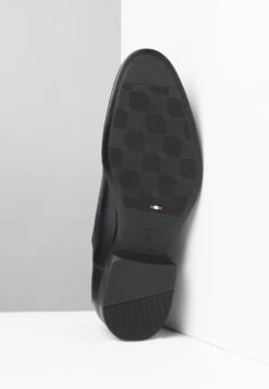 NeroGiardini Stringate ElegantiNero Uomo Scarpe Eleganti NET12C00Y-Q11 8 NeroGiardini Stringate ElegantiNero Uomo Scarpe Eleganti NET12C00Y-Q11 -Chic Scarpe Negozio bace621c55004ea8894f56a68f71d114