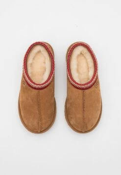 Ugg Tasman RegeneratePantofoleChestnut Donna Pantofole UG111E01A-O11 9 Ugg Tasman RegeneratePantofoleChestnut Donna Pantofole UG111E01A-O11 -Chic Scarpe Negozio c260cbcc95f54a63b353caa3cd2d453e
