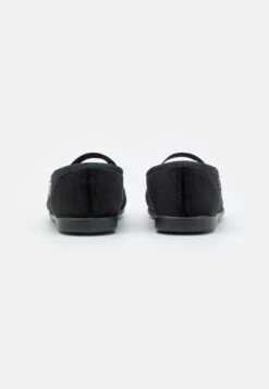 Bonton Sarra Chausson Coeur - Ballerine Con Cinturino - Noir 8 Bonton Sarra Chausson Coeur - Ballerine Con Cinturino - Noir -Chic Scarpe Negozio c4360685e3ea4723bee30431f4205ed8