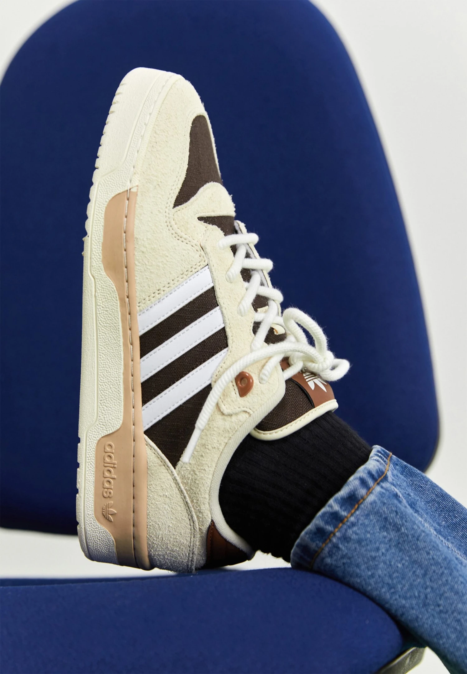 Adidas Originals Rivalry UnisexSneakers BasseWhite/Footwear White/Dark Brown Uomo Sneaker AD115O1K0-A11 2 Adidas Originals Rivalry UnisexSneakers BasseWhite/Footwear White/Dark Brown Uomo Sneaker AD115O1K0-A11 - immagine 2