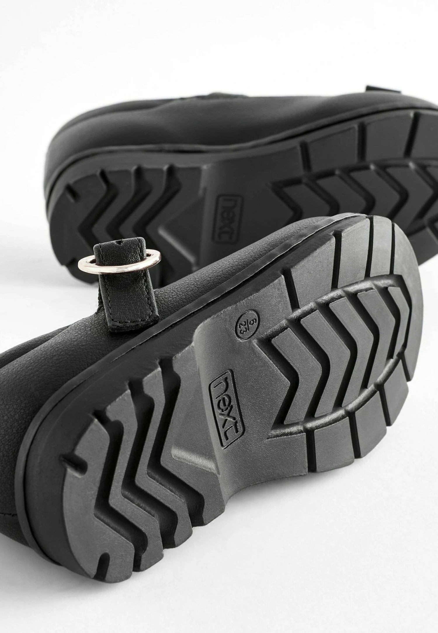 Next School Junior Ballerine Con CinturinoBlack Bambini Ballerine NX313A0BZ-Q11 4 Next School Junior Ballerine Con CinturinoBlack Bambini Ballerine NX313A0BZ-Q11 - immagine 4