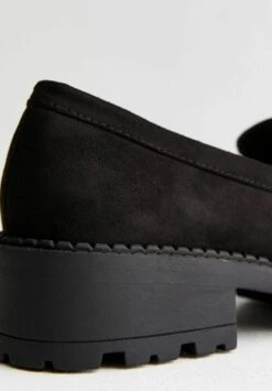 New Look Chunky Buckle Front LoafersScarpe Senza LacciMidnight Black Donna Scarpe Piatte NL011E07D-Q11 -Chic Scarpe Negozio cd12b8d21db74d669ef9f73d1abb766a