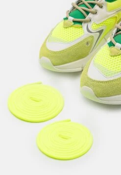 Lacoste Neo - Sneakers Basse - Yellow/Off-White 11 Lacoste Neo - Sneakers Basse - Yellow/Off-White -Chic Scarpe Negozio ce51898b32894a92887fc135b76e8f57