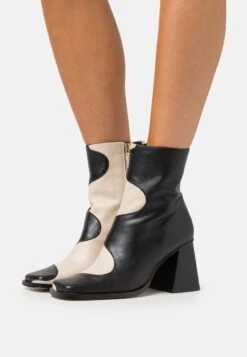 ALOHAS Blair- Stivaletti - Black/Cream