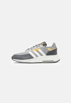 Adidas Originals Retropy F2 UnisexSneakers BasseSolid Grey/Core White/Solar Gold Uomo Scarpe AD115O1GR-C12