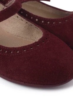 Hebilla Fina Y Picado - Ballerine Con Cinturino - Burdeos 10 Hebilla Fina Y Picado - Ballerine Con Cinturino - Burdeos -Chic Scarpe Negozio d3145343c0d14d54875fb71db3b19361