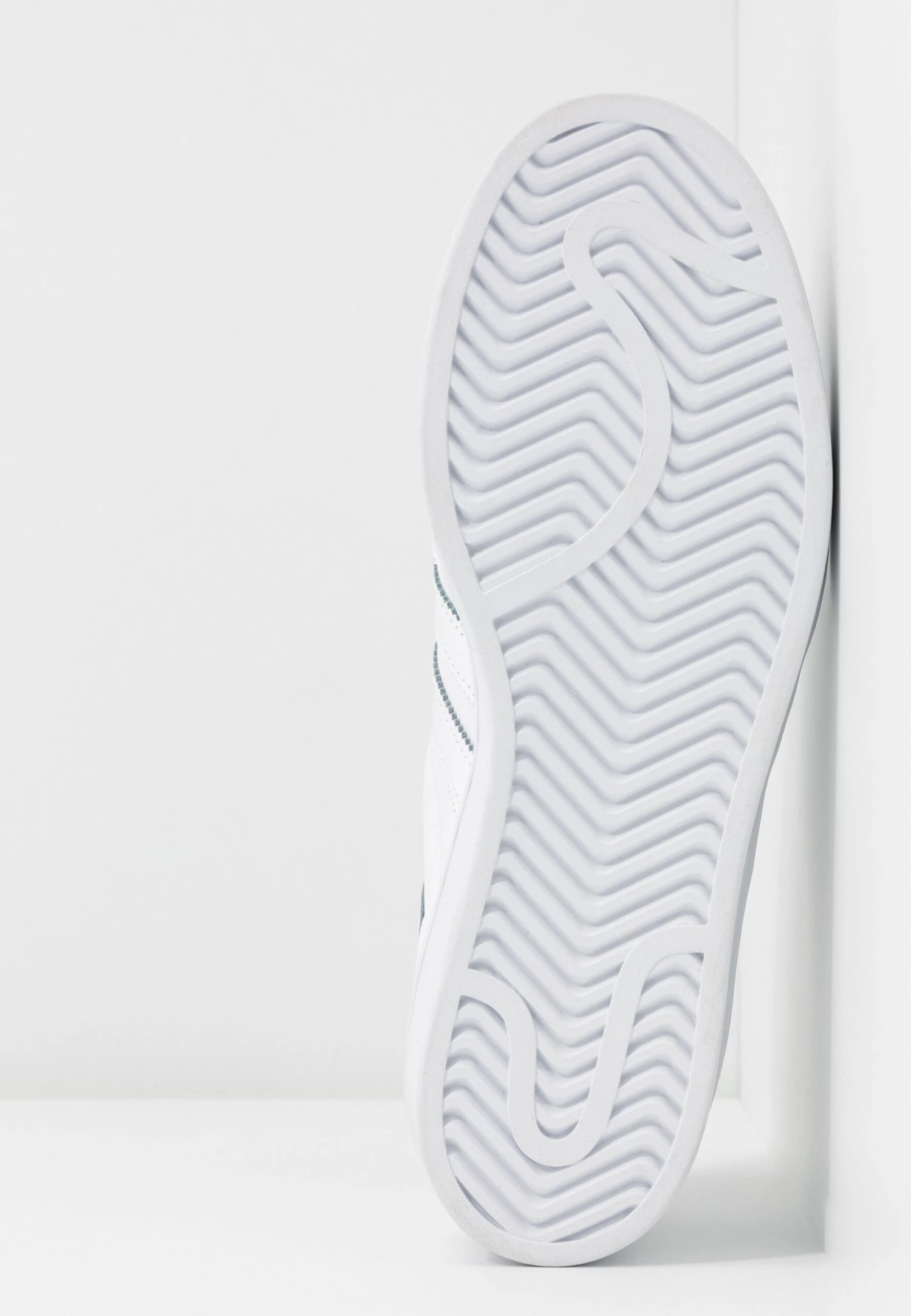 Adidas Originals Superstar BoldSneakers BasseFootwear White/Gold Metallic Donna Scarpe AD111A0ZE-A12 9 Adidas Originals Superstar BoldSneakers BasseFootwear White/Gold Metallic Donna Scarpe AD111A0ZE-A12 - immagine 9