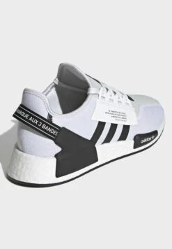 Adidas Originals Nmd_R1 V2Sneakers BasseWhite Donna Scarpe AD112O0OD-A11 -Chic Scarpe Negozio d57e4b9f5b4048068b31a26299d51cc0