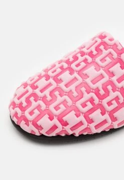 GCDS Monogram UnisexPantofoleFucsia Uomo Pantofole GC915I000-J11 11 GCDS Monogram UnisexPantofoleFucsia Uomo Pantofole GC915I000-J11 -Chic Scarpe Negozio d60c7895c6174a4a97788976991f2358