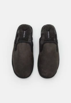 Shepherd AdamPantofoleMatt Black Uomo Pantofole S3012I018-Q11 9 Shepherd AdamPantofoleMatt Black Uomo Pantofole S3012I018-Q11 -Chic Scarpe Negozio d7a20d95633b4cc597d2ad5d0b04feff