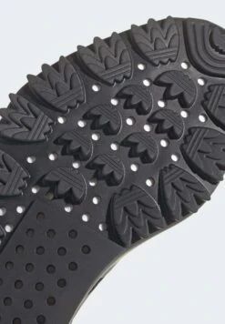 Adidas Originals Nmd_S1 UnisexSneakers BasseCore Black Grey Four Cloud White Uomo Scarpe AD115O1J9-Q11 -Chic Scarpe Negozio dbe6b2ef169e4f1fa5f3724d5166bc21