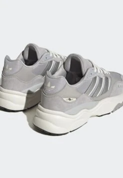 Adidas Originals Retropy F90 UnisexSneakers BasseGrey Two/Silver Met./Off White Uomo Scarpe AD115O1GK-C11 12 Adidas Originals Retropy F90 UnisexSneakers BasseGrey Two/Silver Met./Off White Uomo Scarpe AD115O1GK-C11 -Chic Scarpe Negozio df68cef971ca46d999175857d654935f