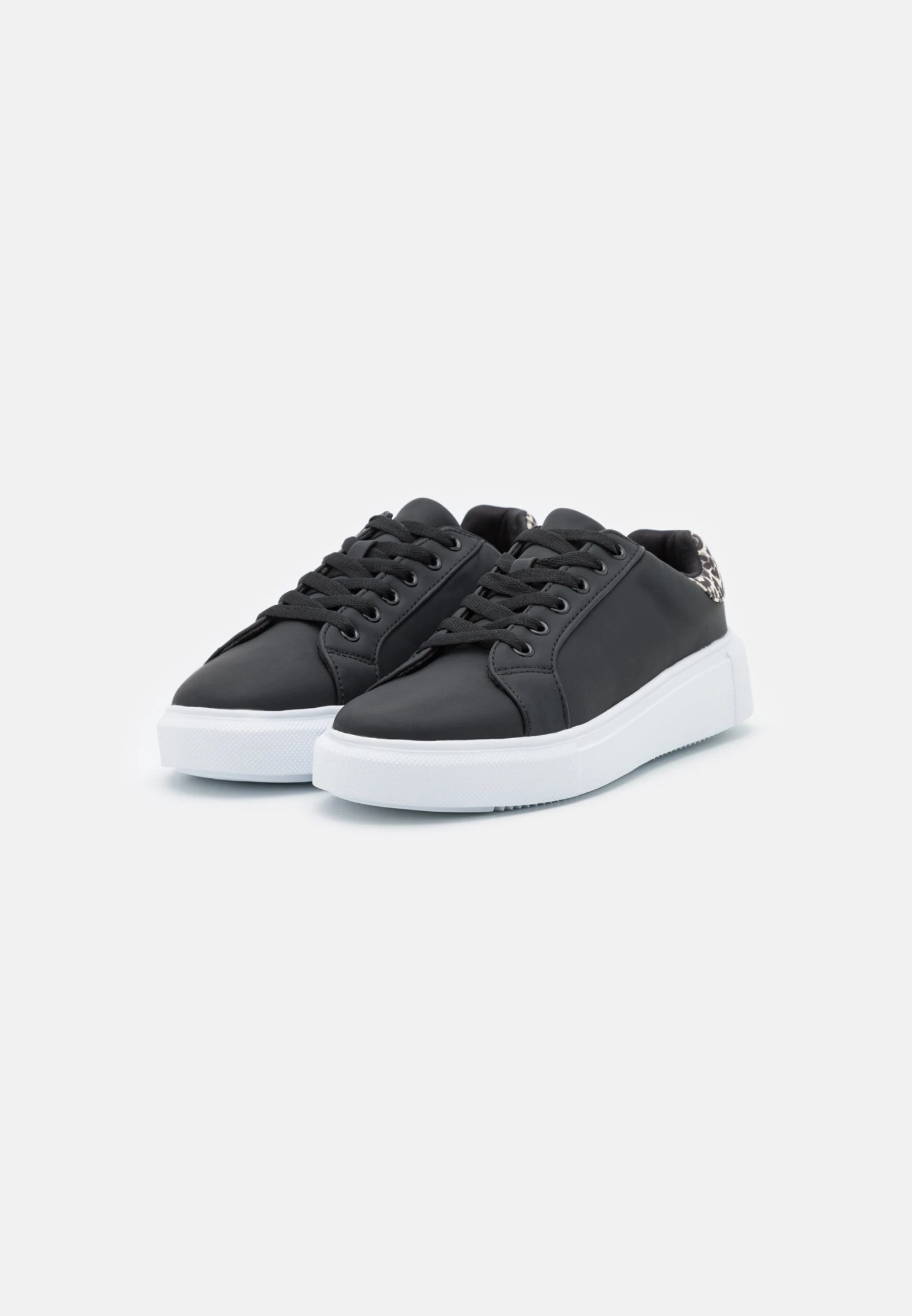 Marks & Spencer Sneakers BasseBlack Donna Sneakers QM411A04B-Q11 3 Marks & Spencer Sneakers BasseBlack Donna Sneakers QM411A04B-Q11 - immagine 3