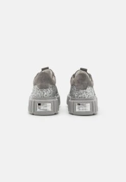 Kennel & Schmenger ZapSneakers BasseNebbia/Silver/Grey Donna Sneakers KE311A14O-D11 9 Kennel & Schmenger ZapSneakers BasseNebbia/Silver/Grey Donna Sneakers KE311A14O-D11 -Chic Scarpe Negozio e478742a4bce409e92bac10618b797e3