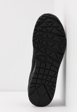 Uno - Sneakers Basse - Black 13 Uno - Sneakers Basse - Black -Chic Scarpe Negozio e50f7f2e90754544b38de171fdde6957