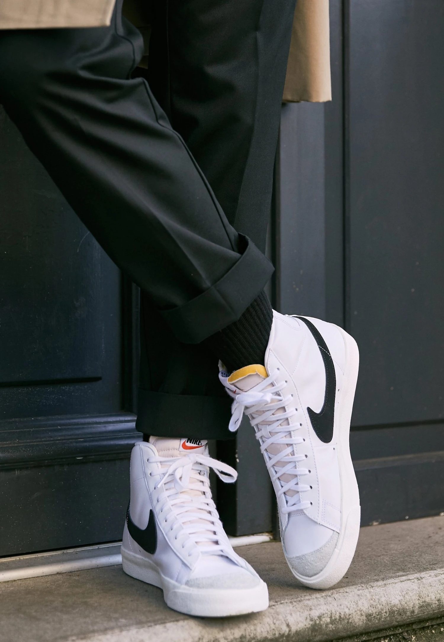 Nike Sportswear Blazer Mid '77 Vntg - Sneakers Alte - White/Black 4 Nike Sportswear Blazer Mid '77 Vntg - Sneakers Alte - White/Black - immagine 4