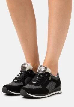 Marco Tozzi Sneakers BasseBlack Donna Sneakers M3111A1FW-Q11