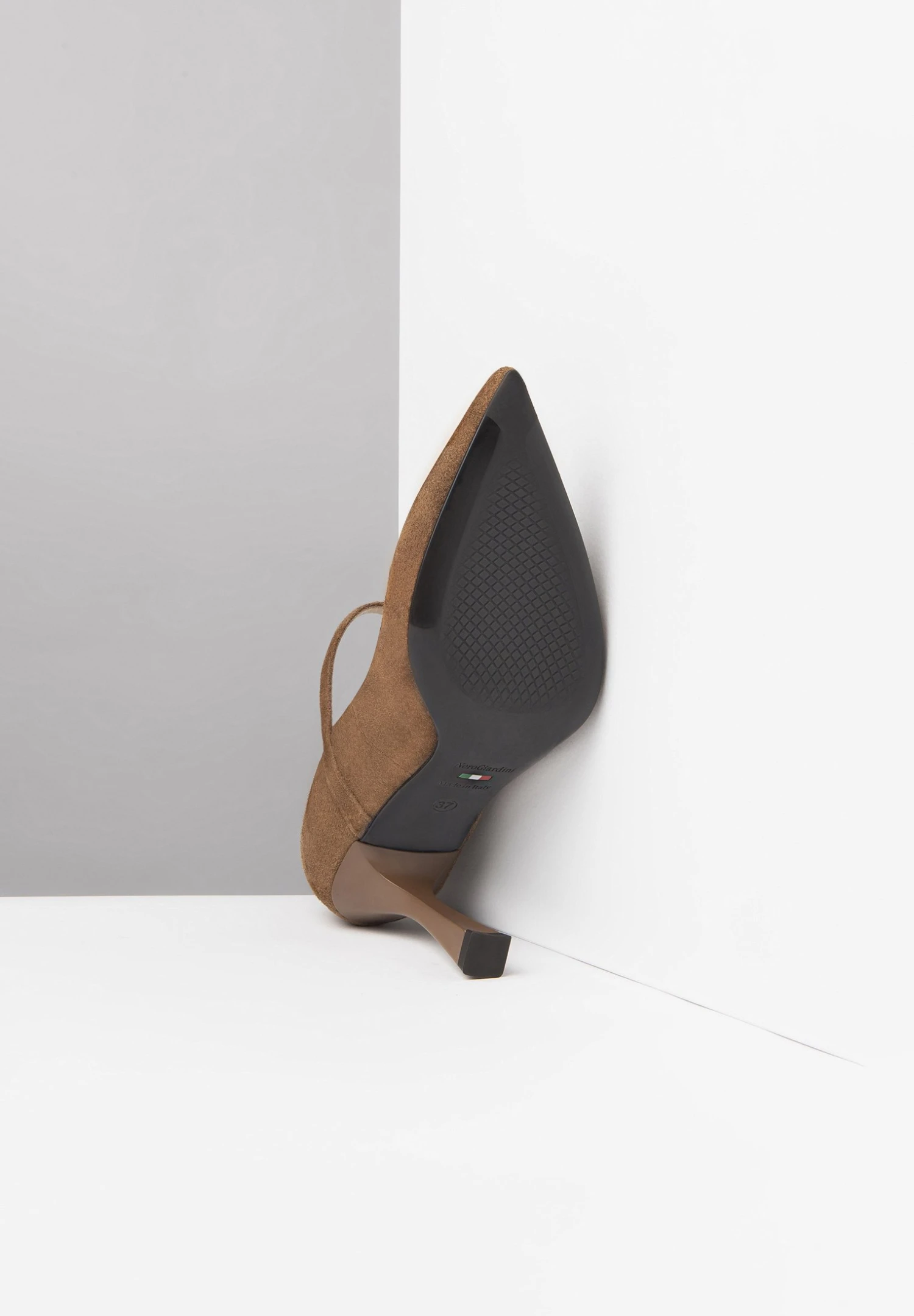 NeroGiardini DecolletéMalto Donna Scarpe Con Tacco NET11B05U-O11 5 NeroGiardini DecolletéMalto Donna Scarpe Con Tacco NET11B05U-O11 - immagine 5