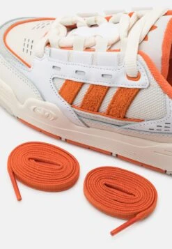 Adidas Originals Adi2000 UnisexSneakers BasseChalk White/Orange/Off White Donna Scarpe AD115O1JB-A12 11 Adidas Originals Adi2000 UnisexSneakers BasseChalk White/Orange/Off White Donna Scarpe AD115O1JB-A12 -Chic Scarpe Negozio f579d9c1a13f4b19b67e949c3c54de24