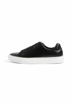 Cecilia LeoSneakers BasseBlackCalf Donna Sneakers SR611A03E-Q11 10 Cecilia LeoSneakers BasseBlackCalf Donna Sneakers SR611A03E-Q11 -Chic Scarpe Negozio f68e326c1241464ca8bc7968e0048e0e