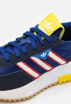 Adidas Originals Retropy F2 UnisexSneakers BasseVictory Blue/Core White/Bright Royal Donna Scarpe AD115O1IQ-K11 -Chic Scarpe Negozio f75dc2b21c2f4d679baff3514b173528