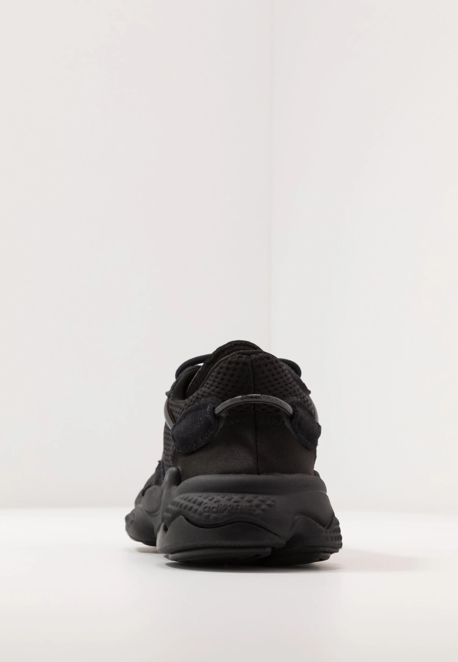 Adidas Originals Ozweego - Sneakers Basse - Core Black/Trace Grey Metallic 5 Adidas Originals Ozweego - Sneakers Basse - Core Black/Trace Grey Metallic - immagine 5