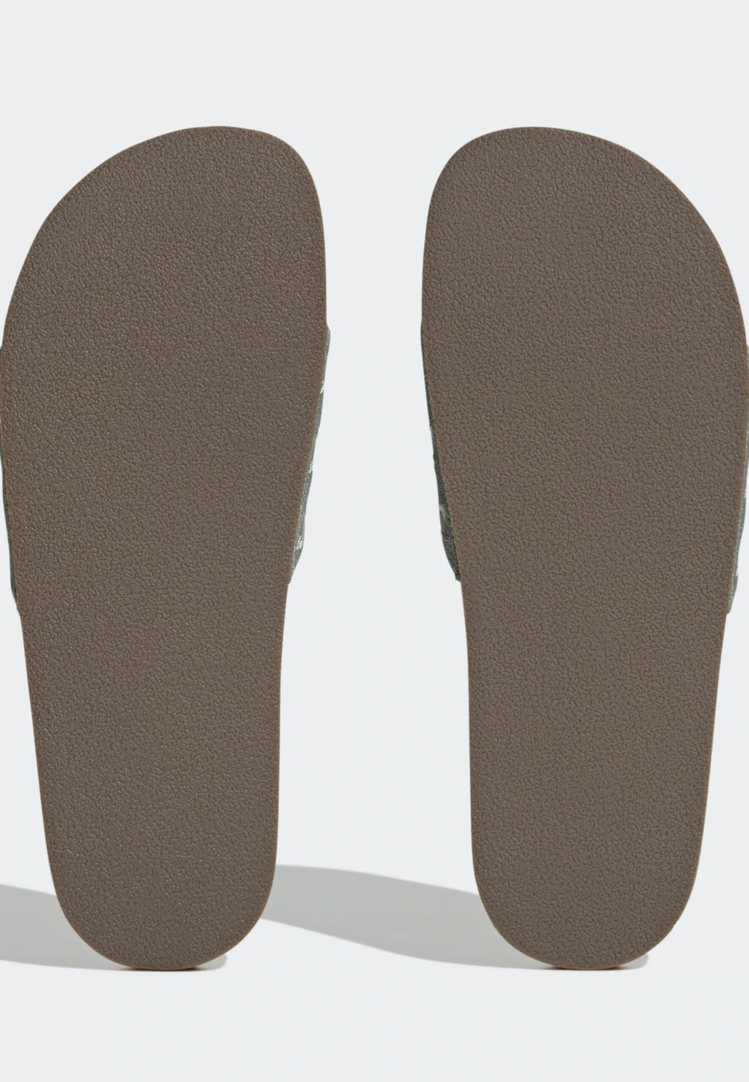 Adidas Originals Adilette UnisexCiabattineSilver Green/Pantone/Gum Uomo Scarpe AD115G02A-M11 3 Adidas Originals Adilette UnisexCiabattineSilver Green/Pantone/Gum Uomo Scarpe AD115G02A-M11 - immagine 3