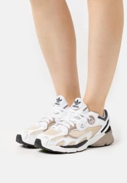 Adidas Originals Astir Sneakers BasseWhite Donna Scarpe AD111A291-A11